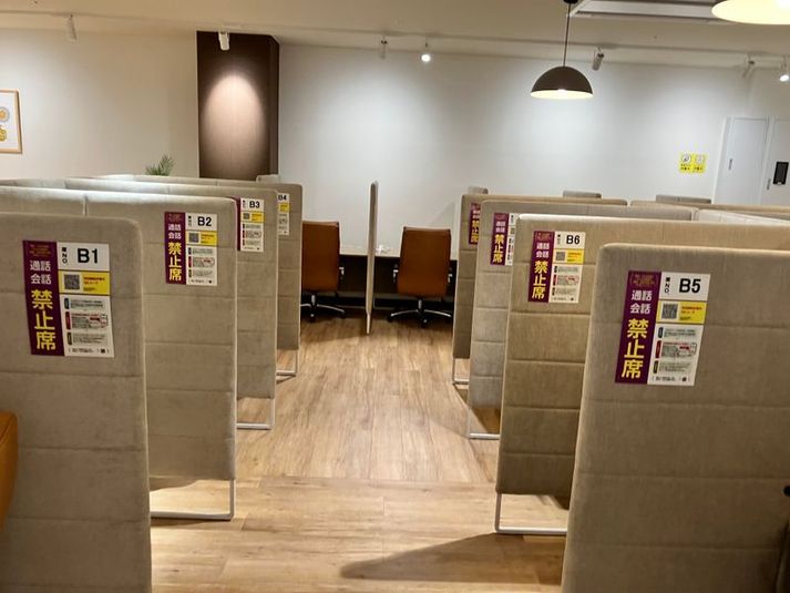 1人用席（通話・会話NG） - Pラウンジ by coin space（コインスペース）