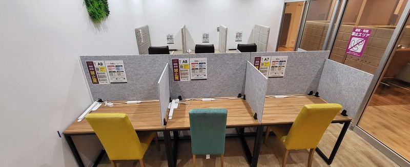 1人用席（通話・会話NG） - コインスペースイオンレイクタウンmori店