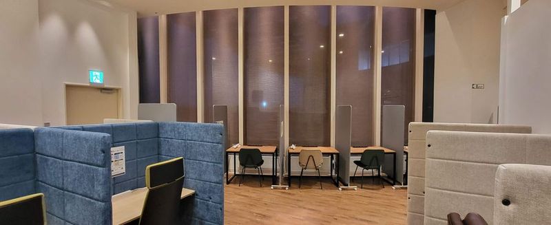 1人用席（通話・会話OK） - コインスペースイオンレイクタウンmori店