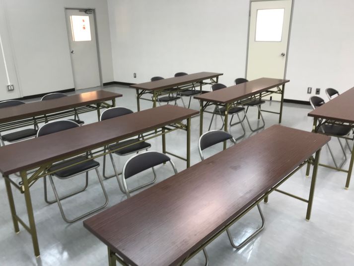 貸しスタジオ兼多目的ホール - トンダンススクール