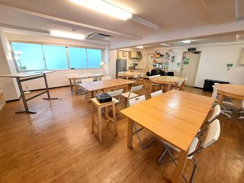 【貸会議室】秋葉原駅徒歩6分/40名着席可能/ホワイトボード/プロジェクター/マイク/Wi-fi/軽飲食可能 - GARAGE AKIHABARA