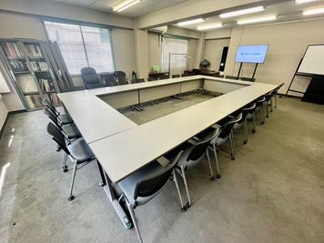 【モニター、ホワイトボードも無料でご利用いただけます】 - TIME SHARING 大手町 協販商事ビル 【閉店】4Fの室内の写真