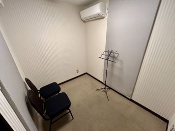【譜面台付きのスペースです♪】 - TIME SHARING 銀座 旗ビル 【閉店】roomBの室内の写真