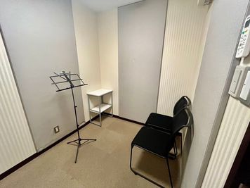 【譜面台付きのスペースです♪】 - TIME SHARING 銀座 旗ビル 【閉店】roomJの室内の写真