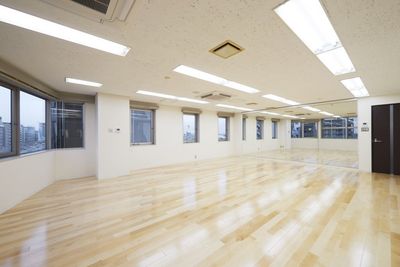 ミュージックバンカー東京 マルチパーパスルーム（練習用途）の室内の写真