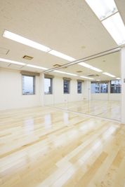 ミュージックバンカー東京 マルチパーパスルーム（練習用途）の室内の写真