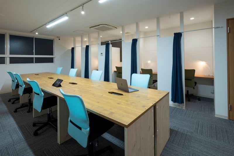 テレワークブース(完全個室) - CoWorks365うねの駅前店