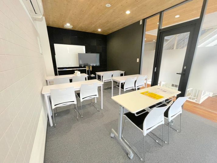 オビヤギルド中会議室 - 高知市帯屋町 オビヤギルド