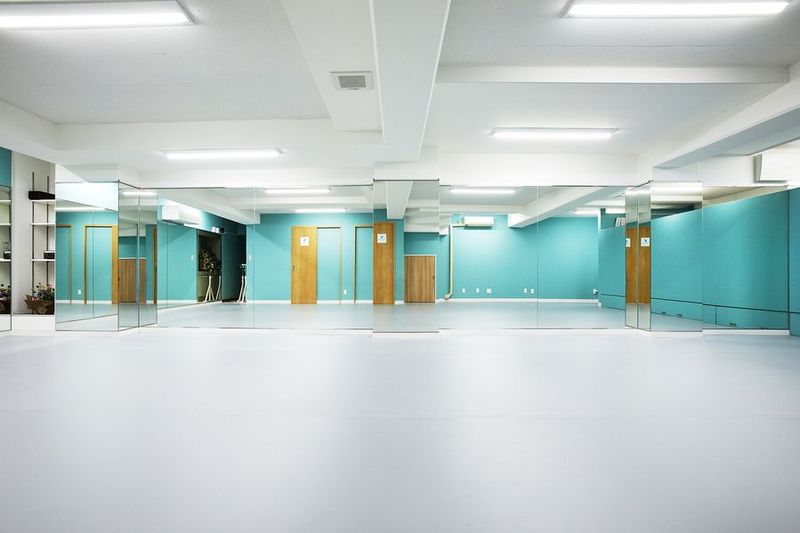 レンタルダンススタジオ - 池袋レンタルダンススタジオHARE