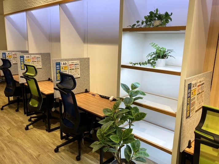 1人用席（通話・会話OK） - 【閉店11/24】コインスペースモザイクモール港北店