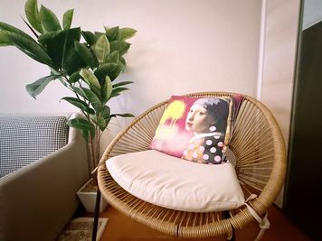 おしゃれで落ち着けるチェアーをご用意しています。 - #ギロッポンGoburin【六本木/西麻布】_093 #ギロッポンGoburin《人数変動プラン》【六本木】の室内の写真