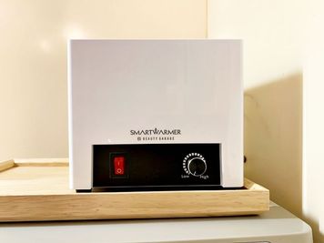 ボトルウォーマー - 北堀江レンタルサロンMe 電動ベッド有・施術用備品が充実の完全個室レンタルサロンの室内の写真