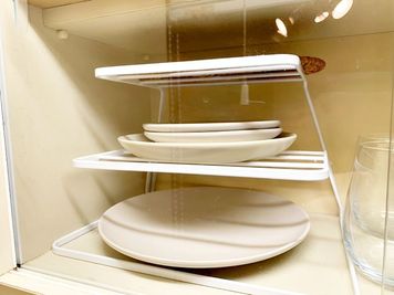 お皿 - 北堀江レンタルサロンMe 電動ベッド有・施術用備品が充実の完全個室レンタルサロンの設備の写真