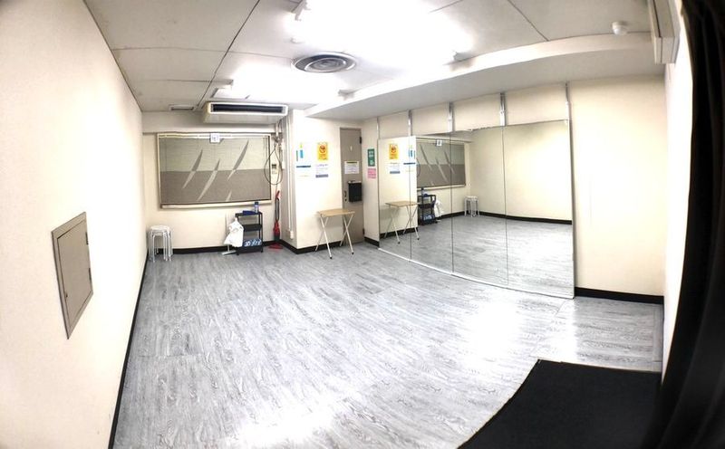 ✨〇Artsstudio〇東梅田✨サロン✨マッサージベッドあり✨ - 〇artsstudio〇東梅田