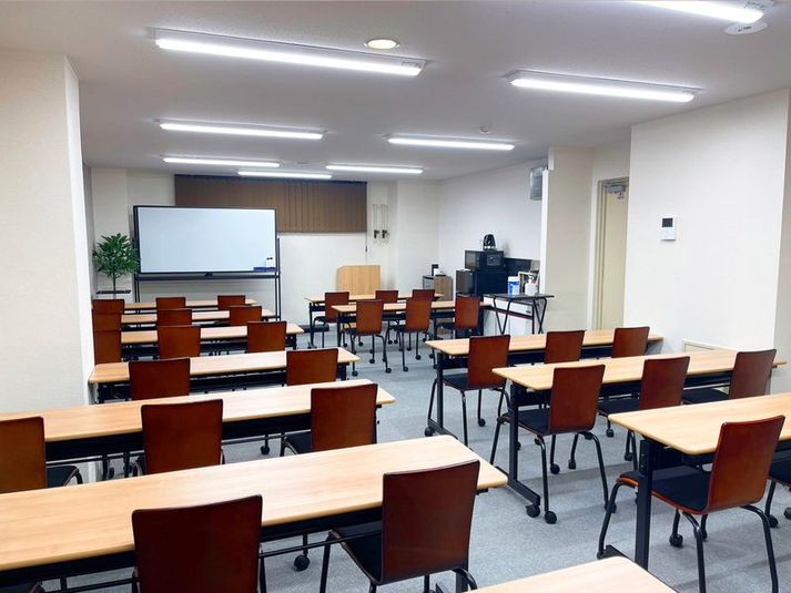 【ROOMs新宿御苑前店 】新宿御苑前4分・四谷三丁目5分 - 貸会議室ルームス 新宿御苑店
