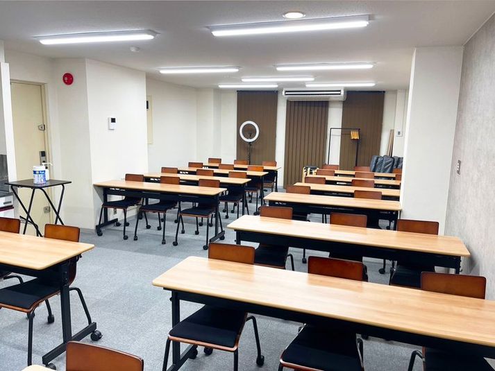 【ROOMs新宿御苑前店 】新宿御苑前4分・四谷三丁目5分 - 貸会議室ルームス 新宿御苑店