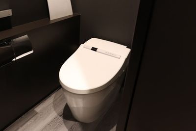 男女別のきれいなトイレあり - BasisPoint Lounge 【飲み放題付き】ロイヤルエリア／ソファルームの設備の写真