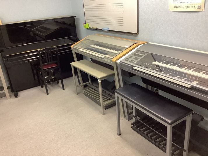 アップライトピアノ・エレクトーンのレンタル部屋【M11】 - 天神センター