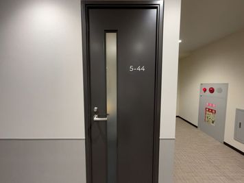 【スペース入口】 - 【閉店】TIME SHARING MID POINT 大森 【閉店】5-44の入口の写真