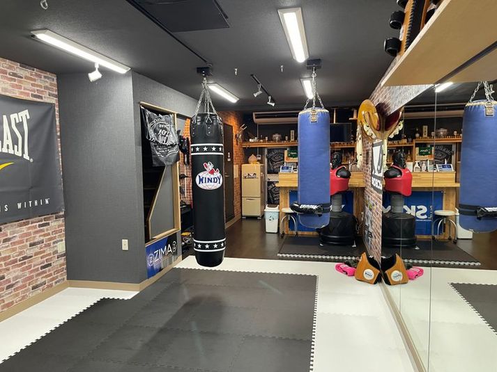 サンドバッグ付きレンタルスタジオ！！ - SPORTS BAR & Studio ANSWER GYM
