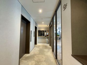 【9階エレベーターホール】 - TIME SHARING MID POINT 川崎 【閉店】9-01のその他の写真