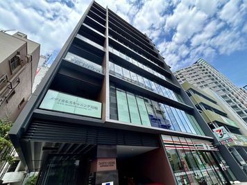 【ビル外観】 - TIME SHARING MID POINT 川崎 【閉店】9-01の外観の写真