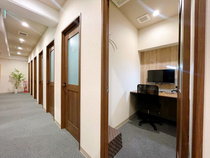 6名会議室（Room14）※最大8名利用可 - いいオフィス三鷹 by LHK