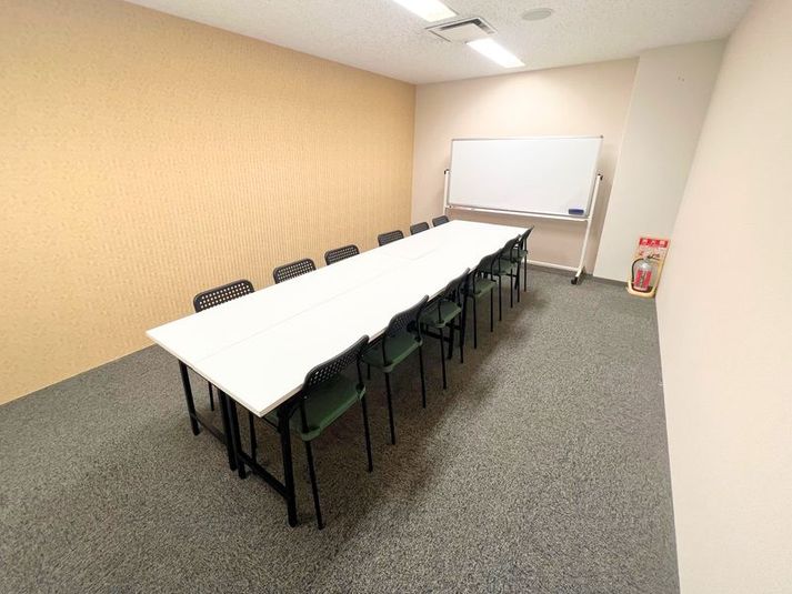 スタンダード会議室　六本木一丁目店 2階ミーティングルームGの室内の写真
