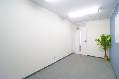 ふれあい貸し会議室 大阪駅前第２ビル ふれあい貸し会議室 梅田No122の室内の写真