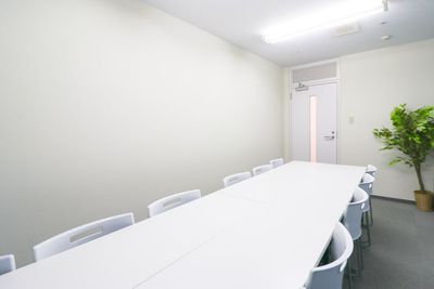 ふれあい貸し会議室 大阪駅前第２ビル ふれあい貸し会議室 梅田No122の室内の写真