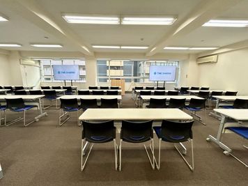 【スクール形式で51名着席可能】 - TIME SHARING 新宿御苑 東弥ビル 5Fの室内の写真