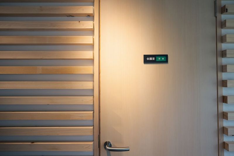 【草津温泉 湯畑徒歩３分】6名まで可能！２階パークビュー会議室 - 草津温泉コワーキング