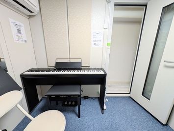 レンタボン・大山スタジオ Ａスタジオ　【エアコン・電子ピアノ付設・2.5帖】の室内の写真