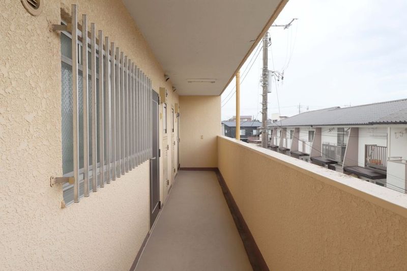 家具完備の落ち着いたレンタルスペースです【即予約可】 - レンタルスペース「イエローマンション」