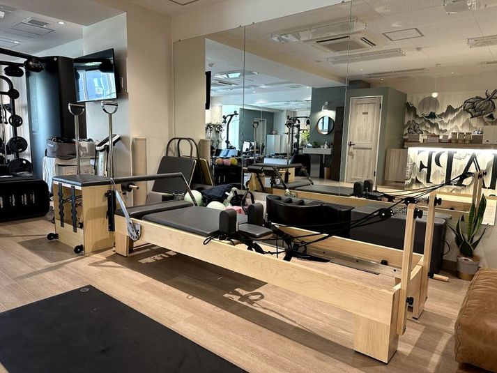ピラティスマシン完備/オシャレな空間／駅徒歩1分 - U-SHAPE FITNESS&PILATES STUDIO