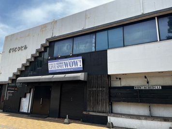 西小倉駅前にはライブハウスもあります。 - JK Room ビブレ西小倉B館 【角部屋】お家デート💑アクセントウォール🛋地上波📺️３０１の室内の写真