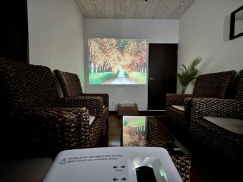 【貸出無料！】プロジェクター - Cook & Parties 四日市 ＼🍸パーティROOM🎁／キッチンスタジオ・会議室付き！の設備の写真