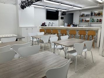 【東京/上野・秋葉原】御徒町駅から徒歩3分！飲食物持込OKの机・イス・マイクのみレンタルプラン！カラオケオプションで対応！ - 上野御徒町KKP - バー＆レンタルスペース - 