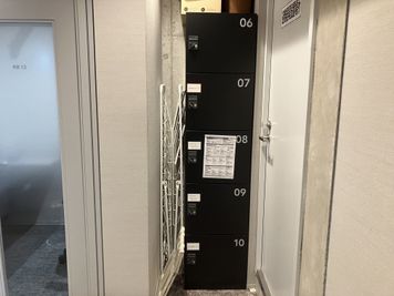 SoloTime 武蔵小杉東急南口 7階 BOOTH BK09（1名用オープン席）の室内の写真