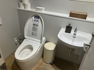 SoloTime 武蔵小杉東急南口 7階 BOOTH BK09（1名用オープン席）の室内の写真
