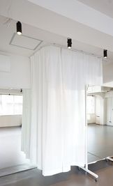 フィッテイングルーム - ミライスタジオ神田秋葉原 ミライスタジオ＜神田秋葉原Aスタジオ＞_なりたい自分になる。の設備の写真