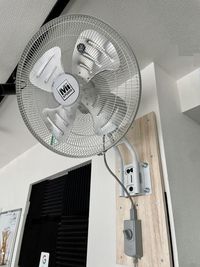 大型扇風機　移動可能　巻き込み防止ネット装着 - ミライスタジオ神田秋葉原 ミライスタジオ＜神田秋葉原Aスタジオ＞_なりたい自分になる。の設備の写真