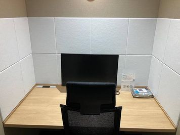 【駅徒歩1分】SoloTime新宿南口 ROOM SK09/高防音性完全個室/Wi-Fi・電源・モニター完備/ドリンク・お菓子有 - SoloTime 新宿南口
