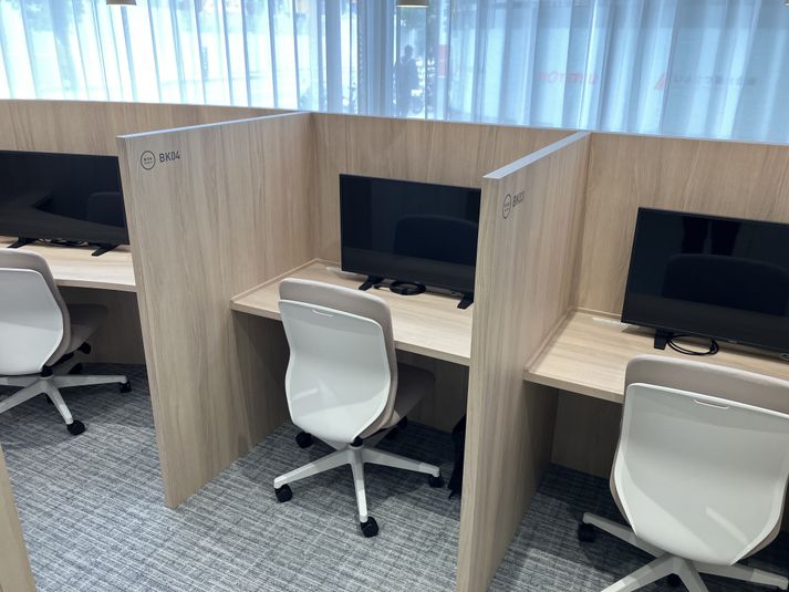 BOOTH BK03（1名用オープン席） - SoloTime 松山