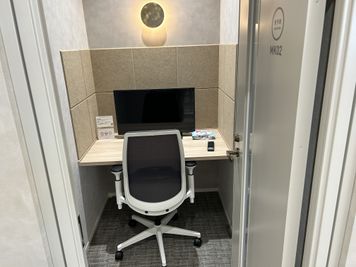 【松山市駅徒歩4分】SoloTime松山 ROOM MK02/高防音性完全個室/Wi-Fi・電源完備/無料ドリンク・お菓子有 - SoloTime 松山