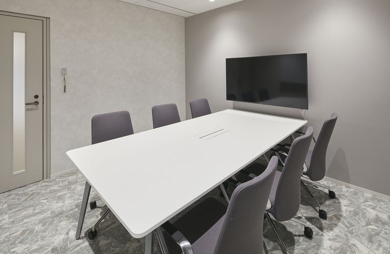 MEETING ROOM 03（6名用完全個室） - SoloTime 渋谷