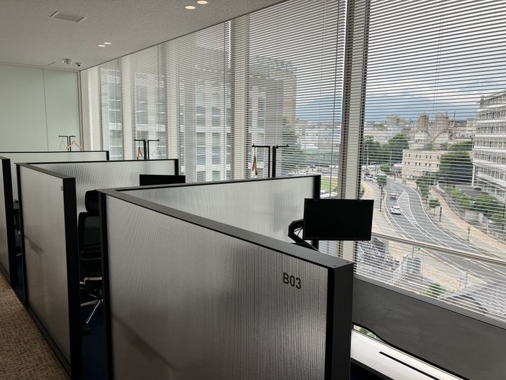 VIEW SEAT B01（1名用オープン席） - SoloTime 三島