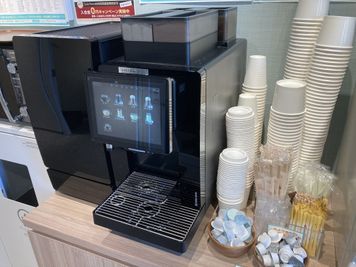 コーヒー・カフェラテ・抹茶ラテ！お店レベルの味を無料でご提供 ♪♪ - SoloTime 蒲田 ROOM KK01（1名用完全個室/女性専用）の室内の写真