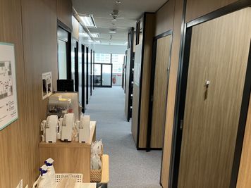 SoloTime 海浜幕張 BOOTH BK08（1名用オープン席/女性専用）の室内の写真