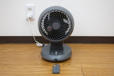 サーキュレーター
ホワイトボードのトレーにリモコン有り - アーバンスペース大手町 ✨【 貸し会議室】アーバンスペース神田大手町✨の設備の写真